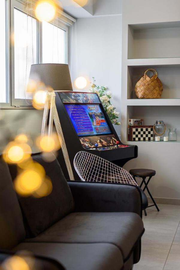 Patras' Hitech Apartment Экстерьер фото