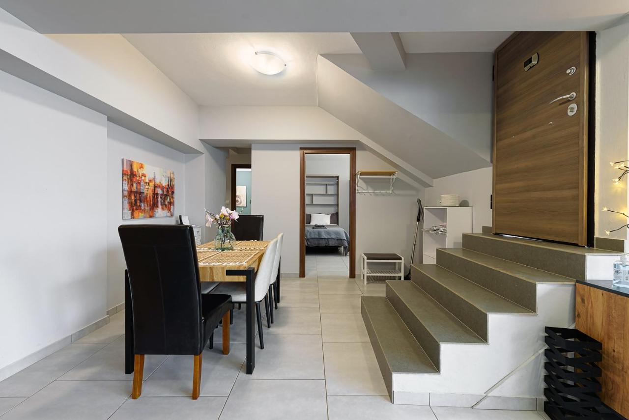Patras' Hitech Apartment Экстерьер фото