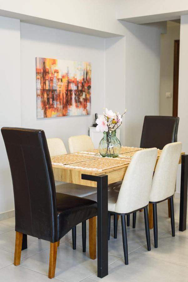 Patras' Hitech Apartment Экстерьер фото