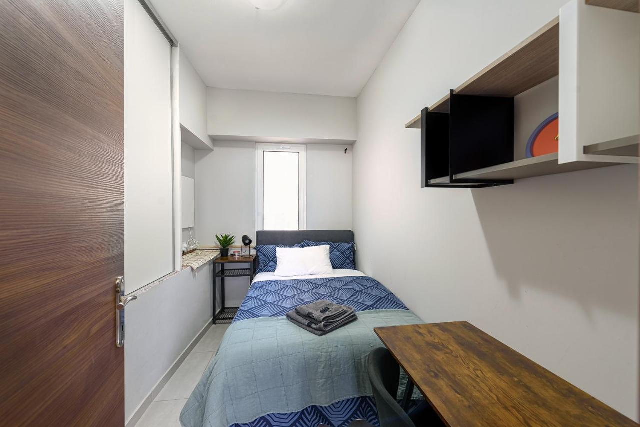 Patras' Hitech Apartment Экстерьер фото