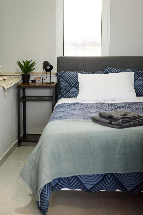 Patras' Hitech Apartment Экстерьер фото