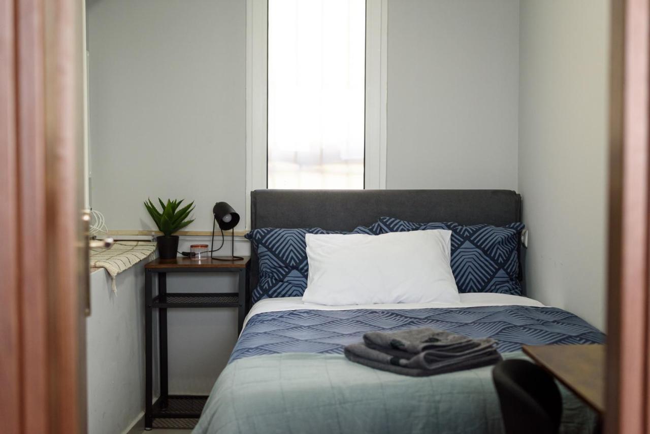 Patras' Hitech Apartment Экстерьер фото