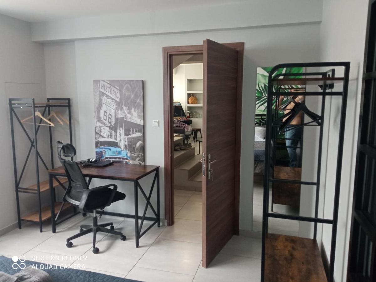 Patras' Hitech Apartment Экстерьер фото