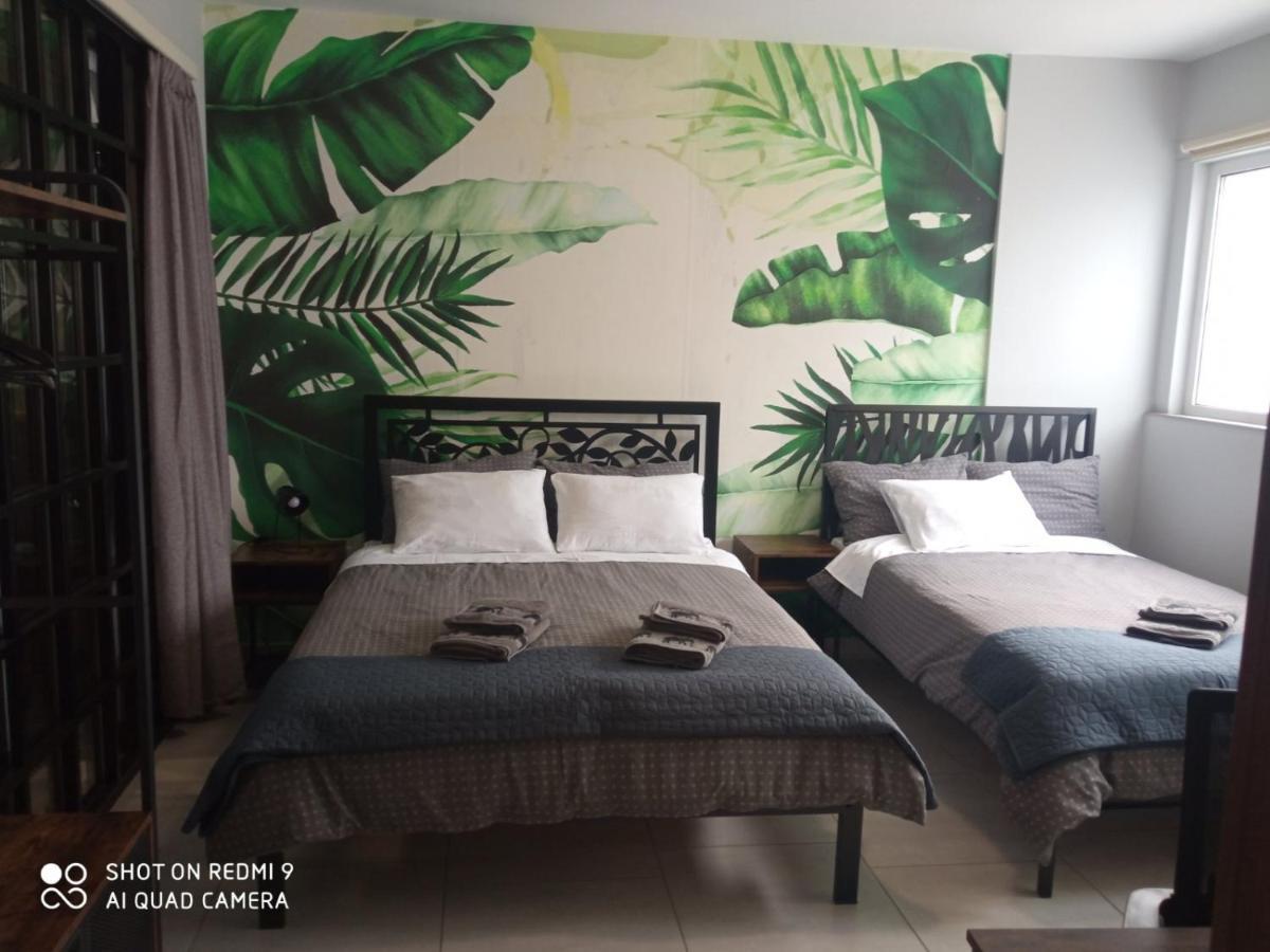 Patras' Hitech Apartment Экстерьер фото