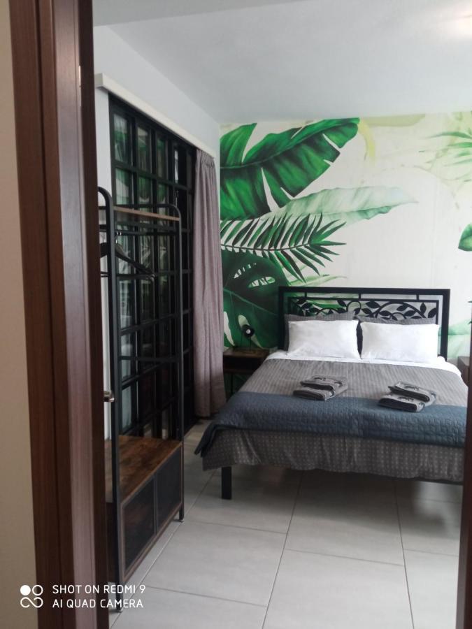 Patras' Hitech Apartment Экстерьер фото